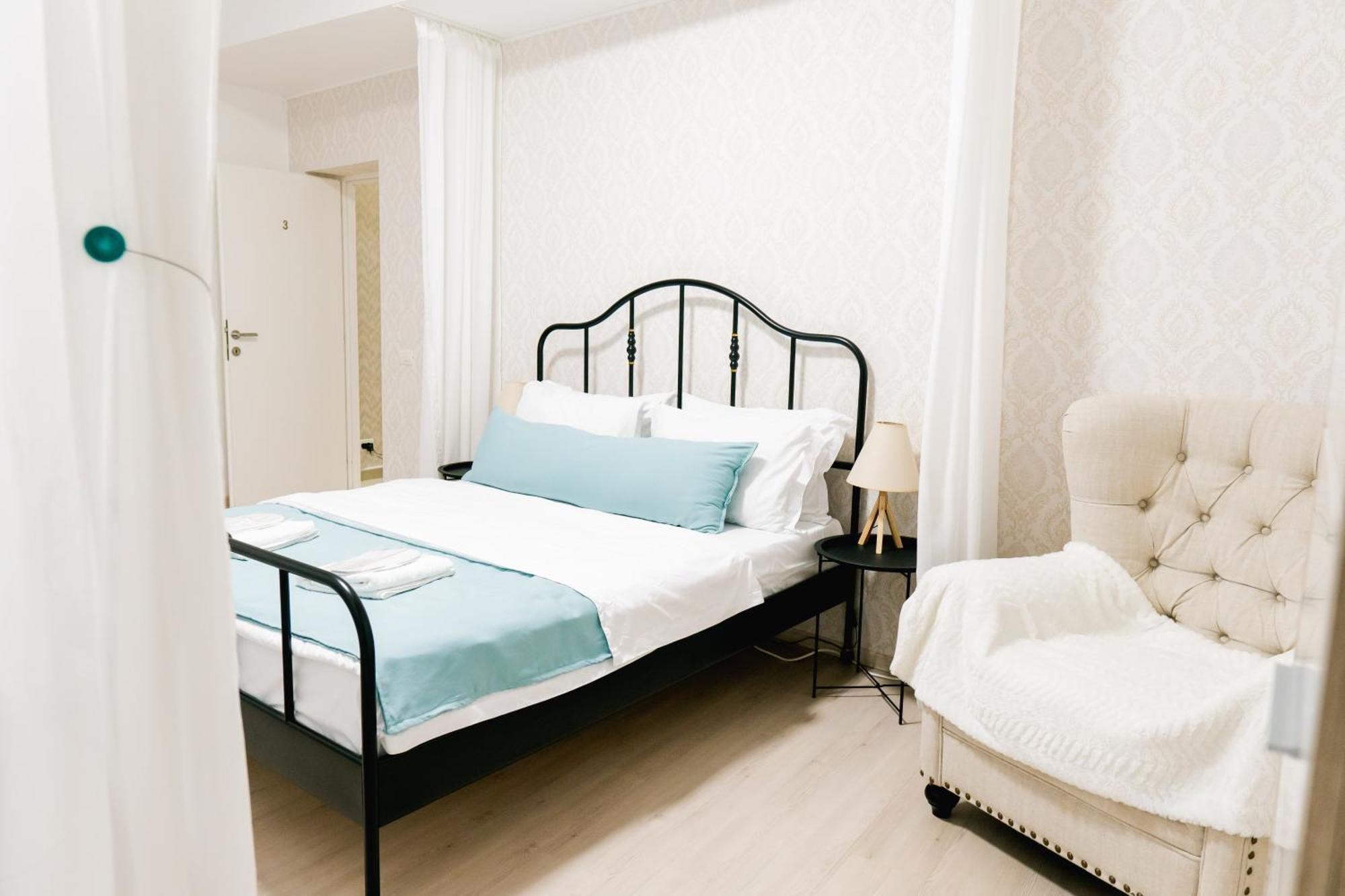 Chic Studio Bucharest Room photo