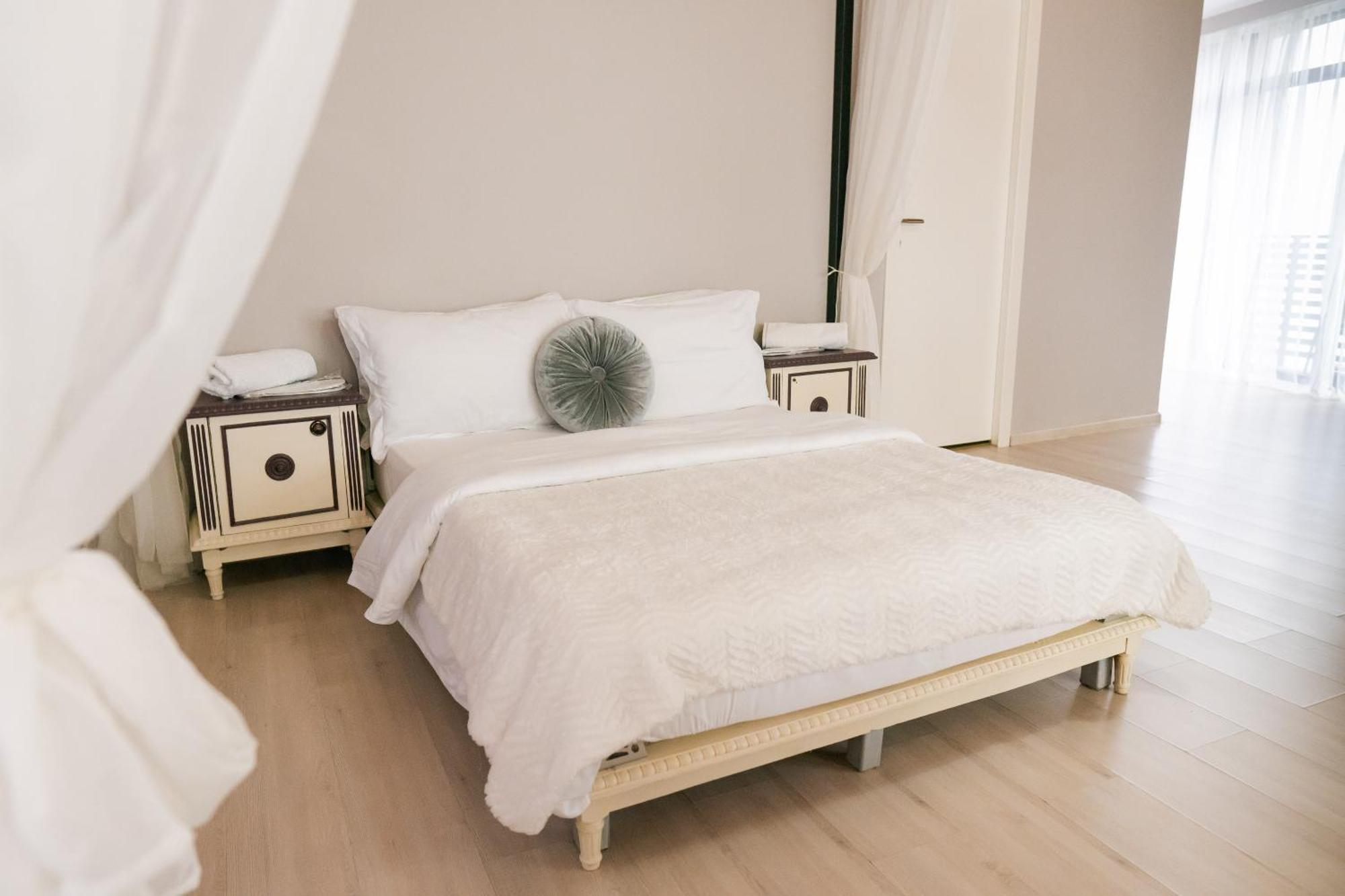 Chic Studio Bucharest Room photo