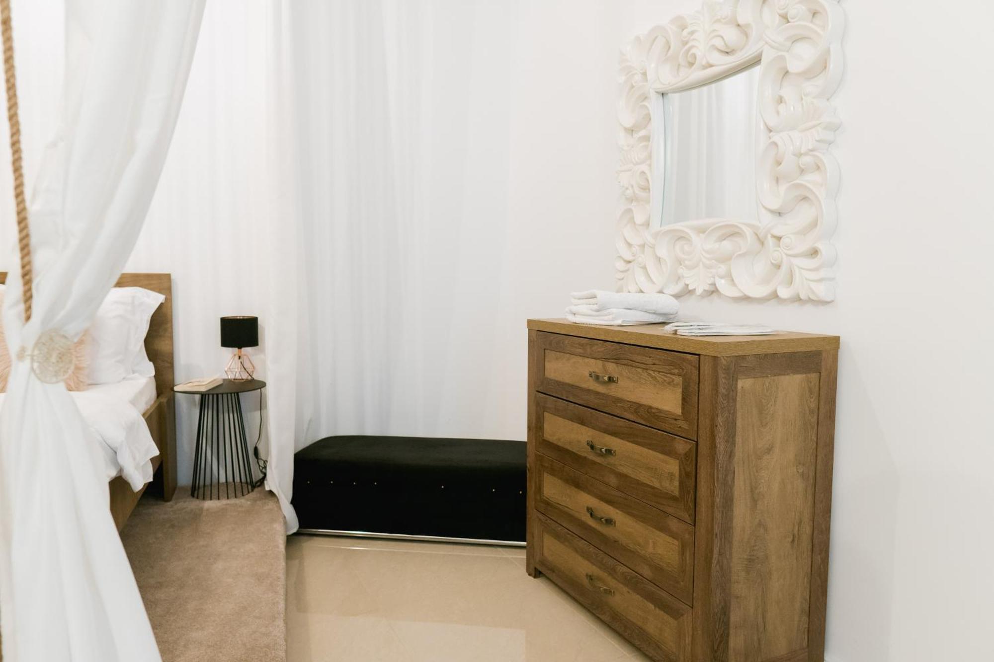 Chic Studio Bucharest Room photo